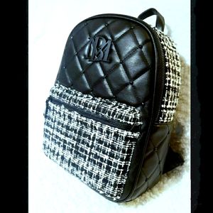 ☆NWT☆ Badgley Mischka Quilted Diamond Backpack